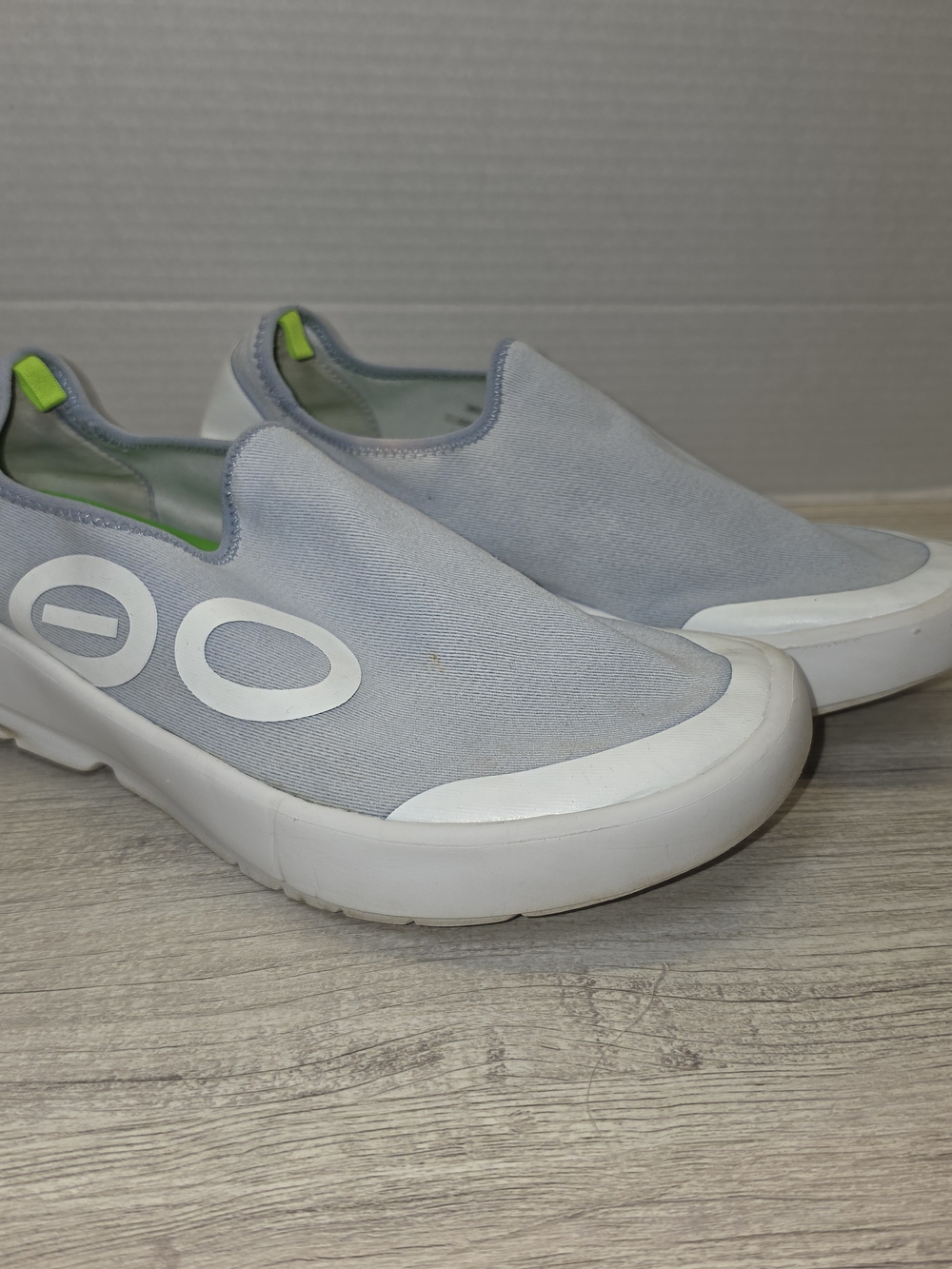 OOFOS OOmg EeZee Low Shoes Mens Size 9.5